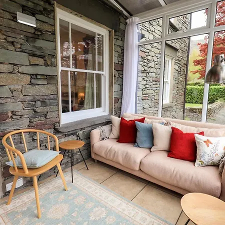 Holmdale * Ambleside