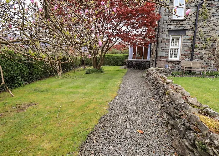 Holmdale 度假居 *