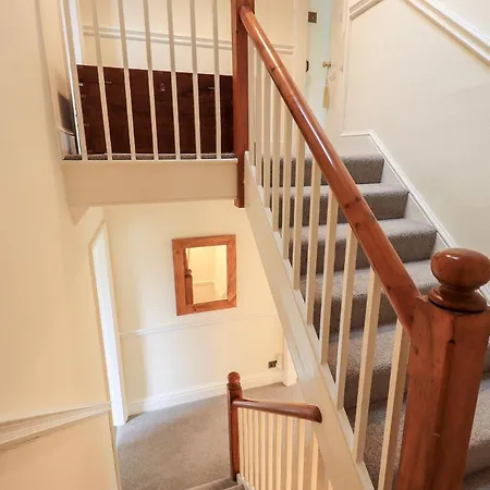 Holmdale * Ambleside